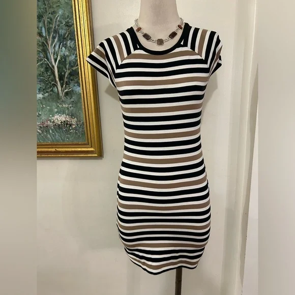 Rachel Roy like new striped short sleeve dress size S - Picture 1 of 5
